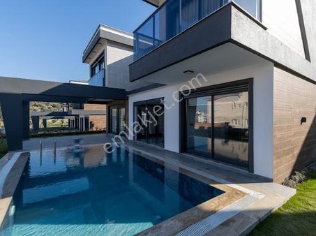 Lüks Kalitede Müstakil Özel Havuzlu 4+1 Satılık Villa