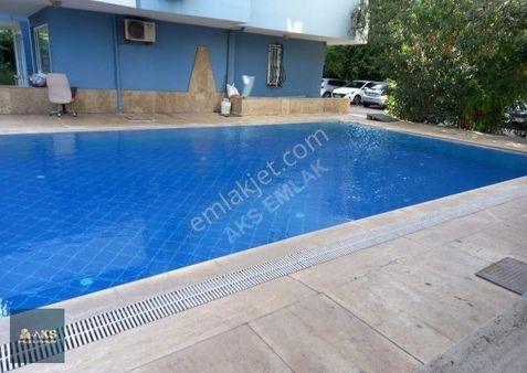 Konyaaltı Erdem Otel Arkası Denize 150 M Satılık Dükkan