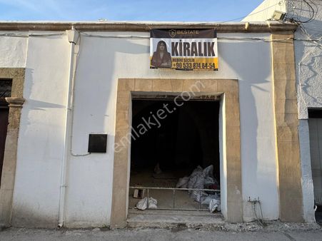 Girne Antik Limanda İşlek Cadde Üzerinde Deniz Manzaralı Kiralık Dükkan !!!