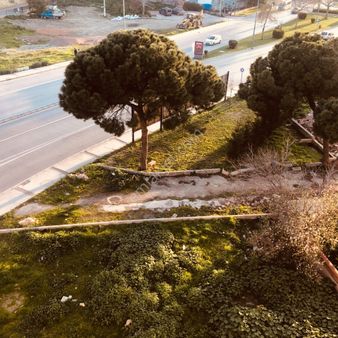 Karşıyaka( Bostanlı ) Yalı Mahallesinde Satılık 3+1 Daire