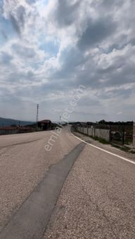 Gicik'te Köy İçi Elektirik Su Aktif 132 Parsel'de Asfalta 100m 250m2 Oluşan Hobi Bahçeleri