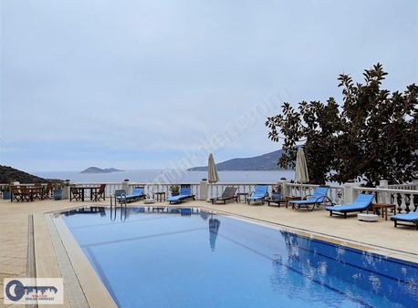 Kaş Kalkan'da Deniz Manzaralı Ortak Havuzlu Daire