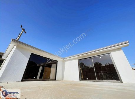 Kaş Patara Merkez'de Müstakil Bahçeli Ev