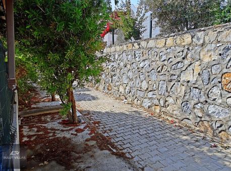 Bodrum Adabükünde Deniz Manzaralı Özel Plajlı Sitede Villa