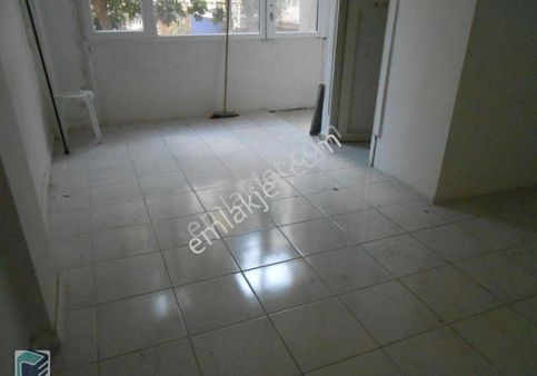 Bakırköy Sakızağac İst Cd 5dk Marmaray Ve Metro Yürüme Mesafede Giriş 56 M2deposu10 M2