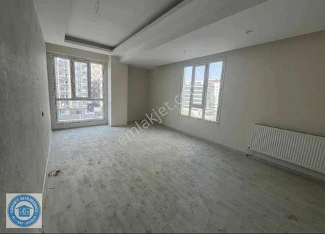 Tesisler De Satılık 2+1 Sıfır Daire