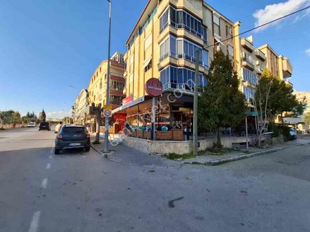 Ege Caddesinde 510 Metrekare Köşebaşı Dükkan