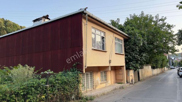 Beykoz'da 960.m2 Arsalı Satıılık Müstakil Ev