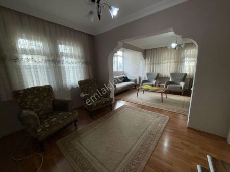 Gordion Emlak'tan İstiklal Mahallesi 3+1 Ters Dublex