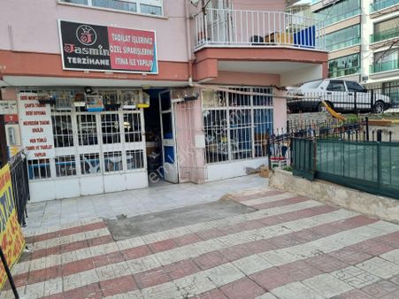 Yunus Emre Mahallesinde Satılık Dükkan Düz Zemin 100m2