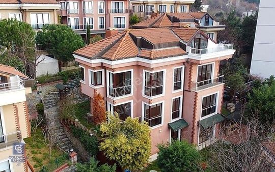 Kartal Yakacık Çarşı Mah. Şehir Manzaralı Satılık Müstakil Villa
