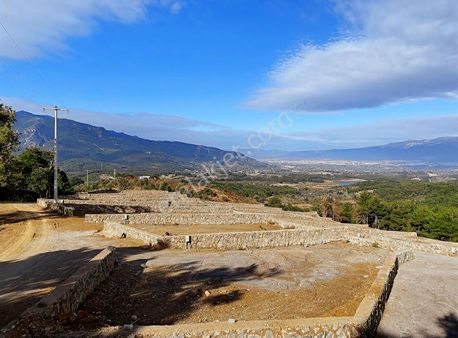 Yukarı Kzılca'da Gölet Manzaralı 455m2 Çok Hesaplı Bahçe