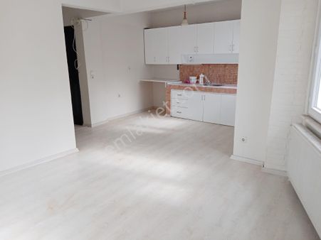 Satılık 2+1 3 Kattan 3 Katı Boş Daire