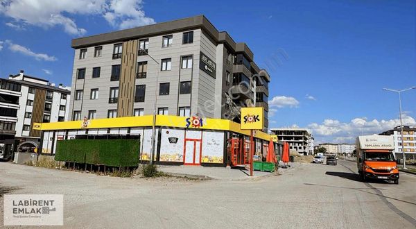 Labirent Gm'dadaşkentte Kurumsal Kiracılı İş Yeri