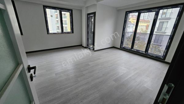 Kartal Hürriyet Mahallesinde Satılık 4+1 Dubleks Daire