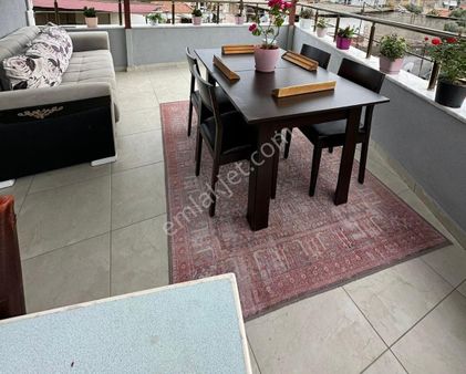 Pınarbaşı Mahallesi'nde Komple Satılık Masrafsız Bina