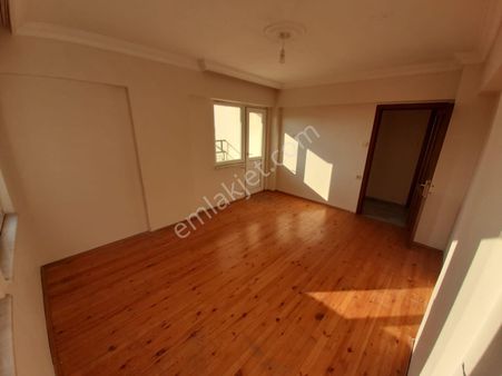 Yeni Mahalle'de Satılık Masrafsiz 3+1 Daire