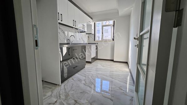 Pendik Batı Mahallesinde 3+1 Satılık Daire