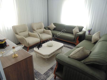 Bahçelievler Hürriyet Mah Ön Cephe Satılık Daire 2+1 85m2 1 Kat