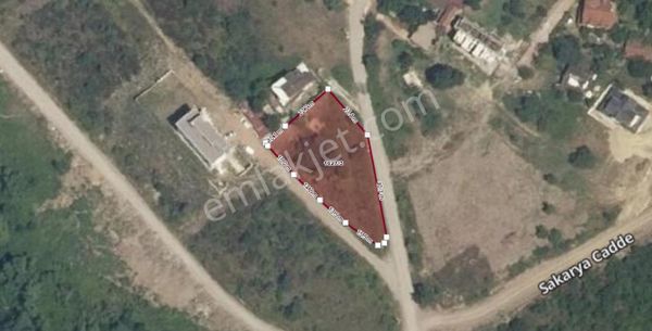 Başiskele Bahçecik Şehitekrem Mah. 1415 M² Köşe Villa Arsası