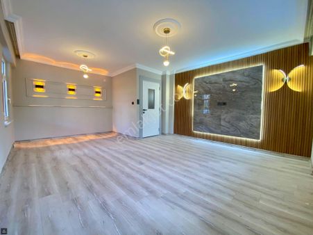 Gümüş'den Ön Cephe Full Yapılı Lüks Tasarımlı Geniş 3+1 Daire