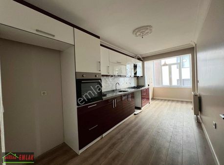 Beylikdüzü Yakuplu Marmara Mahallesi İhlas Üç Karşısı