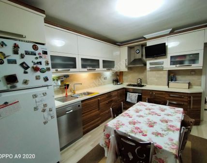 Ragıp Tüzün Caddesinde Yunus Emre Göbeğe Yakın 3+1 Ortakat Bağımsız Geniş Full Yapılı