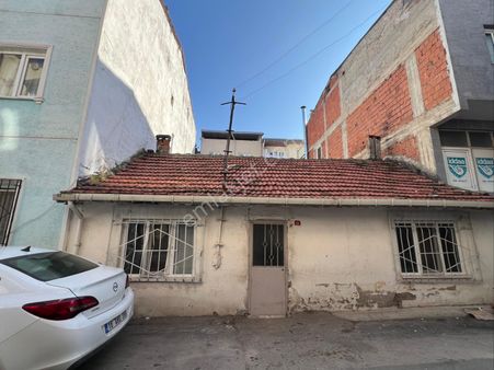 Beşevler Konak Mh Satılık 126 M2 İmarlı Arsa