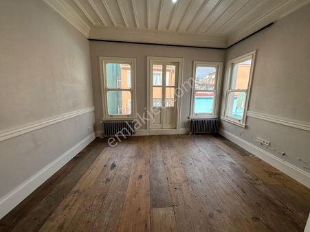 Fatih Balatta Tarihi İkiz Muhteşem Bina