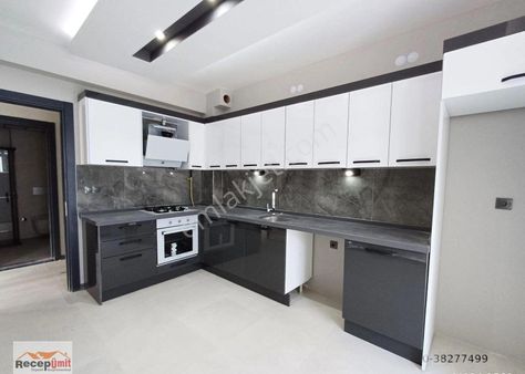 Recep Ümit Emlak'tan Şarhöyük Mahallesi'nde Satılık Özel Garajlı Yerden Isıtmalı Sıfır 3+1 Daire