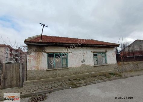 Recep Ümit Emlak'tan Fevzi Çakmak Mahallesi'nde Satılık 3+1 Müstakil Fırsat Ev