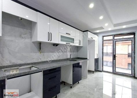 Recep Ümit'ten Şarhöyük Merkezde Özel Garajlı Yerden Isıtmalı Asansörlü Satılık Sıfır 2+1 Daire