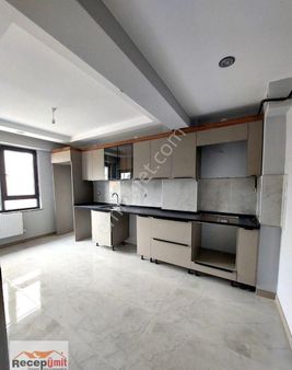 Recep Ümit Emlak'tan Esentepe'de Satılık [sıfır ] Asansörlü-garajlı 3+1 Lüx Daireler