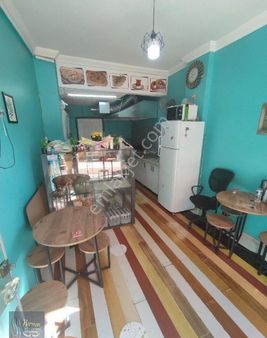 Zübeyde Hanım Caddesinde Satılık Dükkan