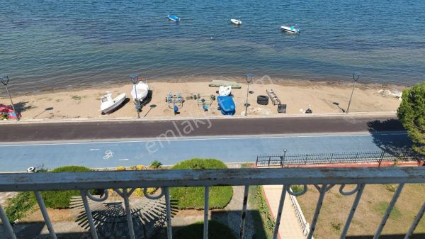 Yalova Çiftlikköy De 2 + 1 Yol Yalı Dairesi