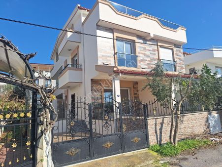 Özdere De Deniz Manzaralı Satılık Yazlık Villa