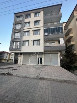 Hanımın Çiftliğinde Satılık 450 Metre² Dükkan
