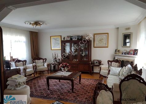 Bahçeşehir Badem Tadilatlı 4+2 Satılık Villa