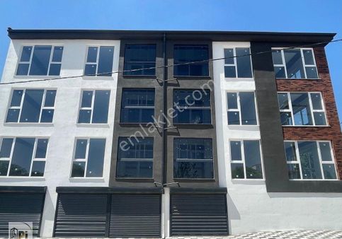 Pi Gayrimenkul’den Şirintepe'de İskanlı Garajlı Yerden Isıtma