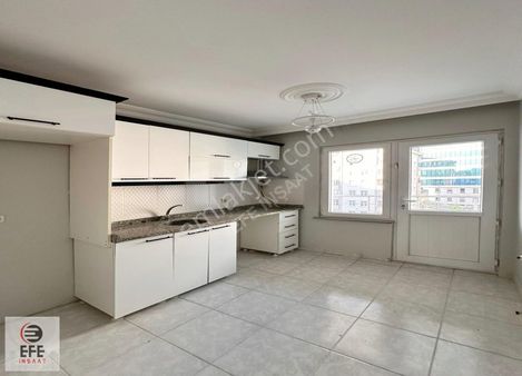 Efe İnşaat'tan Geniş M² Ulaşıma Yakın 3+1 Daire