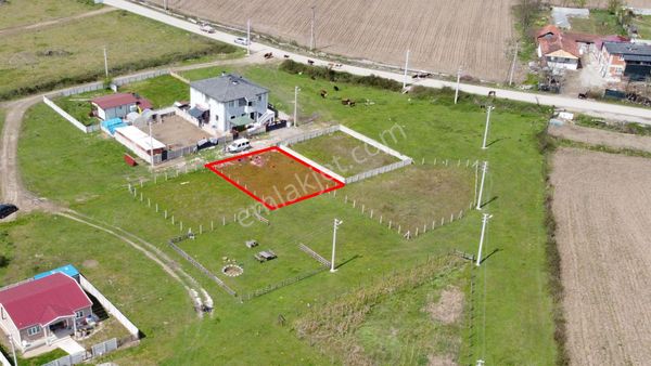 Yeni Karaköy'de Villa Yapımına Uygun 300 M2 Satılık Arsa