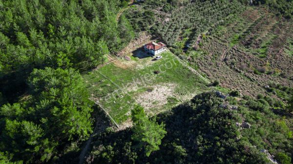 İdamax'tan Taşağıl'da Panoramik Manzaralı Bağevi