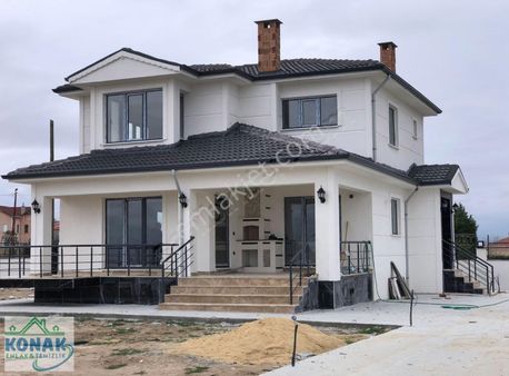 Tekirdağ Saray Büyük Yoncalı Satılık Müstakil Villa