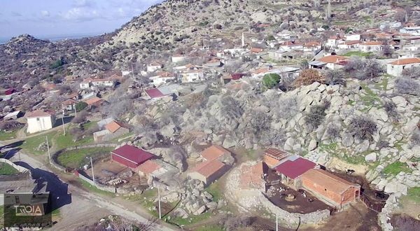 Ezine Kayacıkta Deniz Gören Muhteşem Lokasyonda Arsa