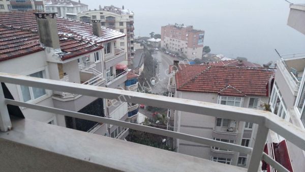 Gemlik Satılık Daire 3+1 Cumhuriyet Mah. Yapılı Deniz Manzaralı Merkezi Konumda Caddeye Yakın