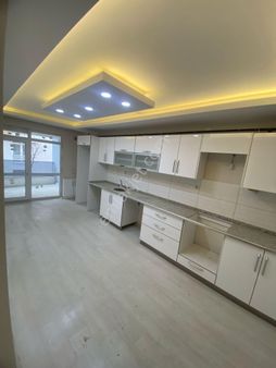 Kumlubel Mahallesinde 3+1 Geniş Asansörlü Satılık Daire