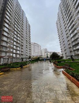 Para Dan Site İçinde Guvenlikli Havzlu 2+1 Daire Metrobüse 15 Dk