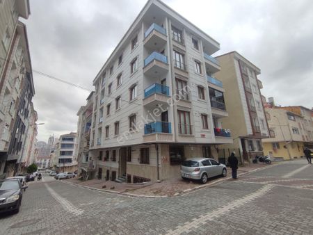 Esenyurt Yeşilkent Mahallesinde Satılık Sıfır 3+1 Ara Kat Daire