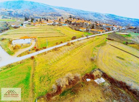 Ayaşta Köy İçi 5.897 M2 Emsalsiz Tek Tapu Tarla