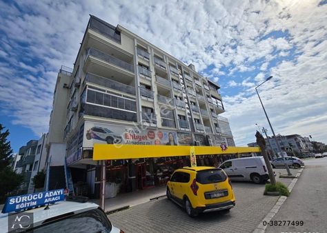 Acıl Satılık 2+1-kapalı Mutfaklı-asansorlu Yenı Yapım Masrafsız Fırsat Daire